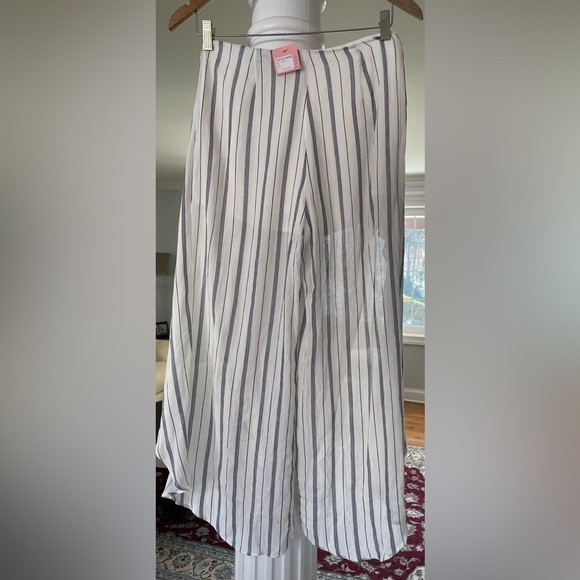 En Crème women’s . Stripped front tie wrap white and blue Skort . 100% Rayon S - Picture 3 of 7